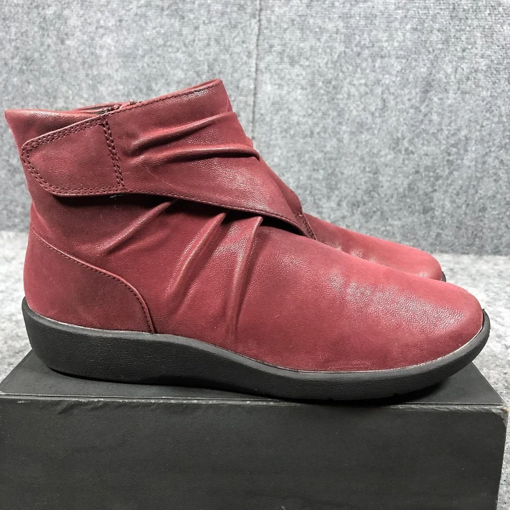 Clarks Cloudsteppers Ankle Boots Womens 8 M Red Leather Side Zip Comfort Booties